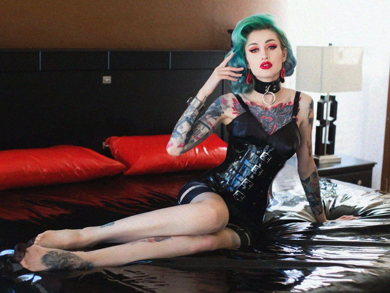 If you want to take off this corset, you’ll have to suck my toes first