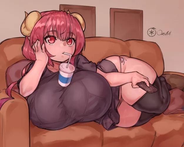 Ilulu watching tv (Ourobot_)