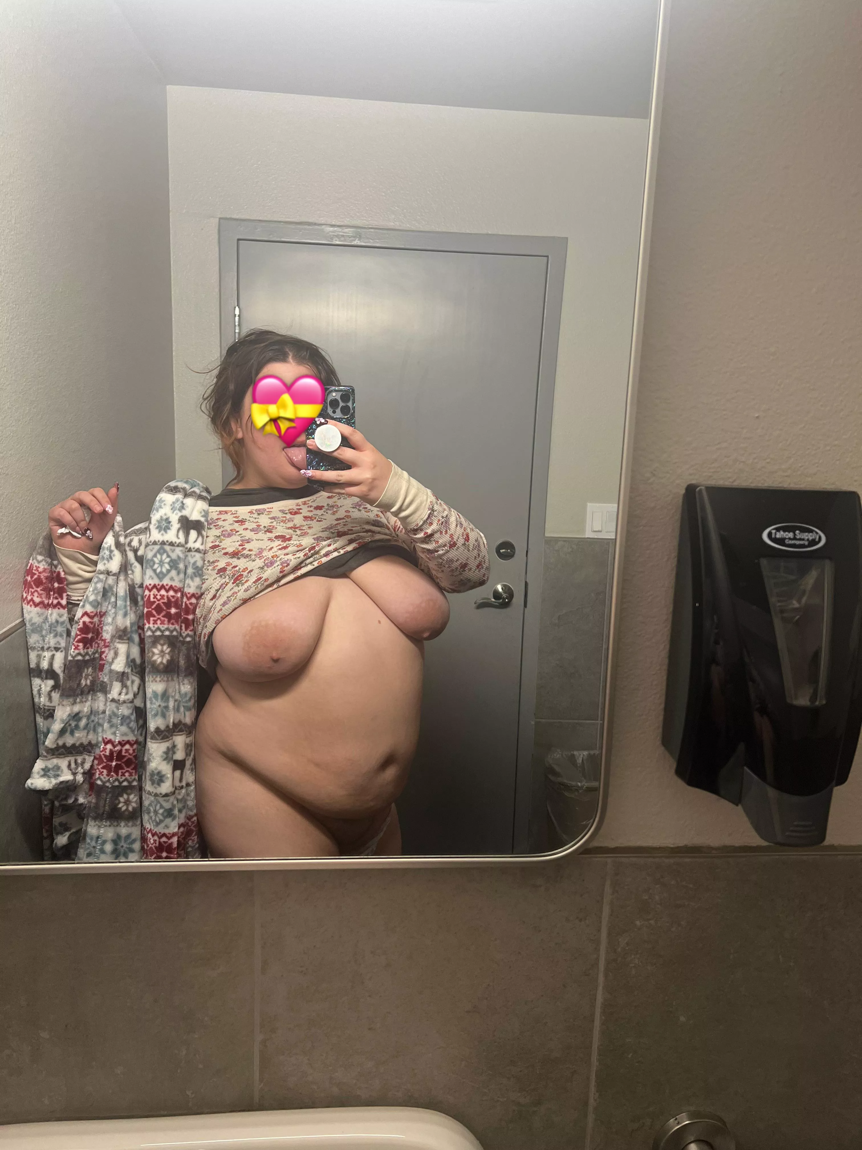 I’m so soft baby feel me 