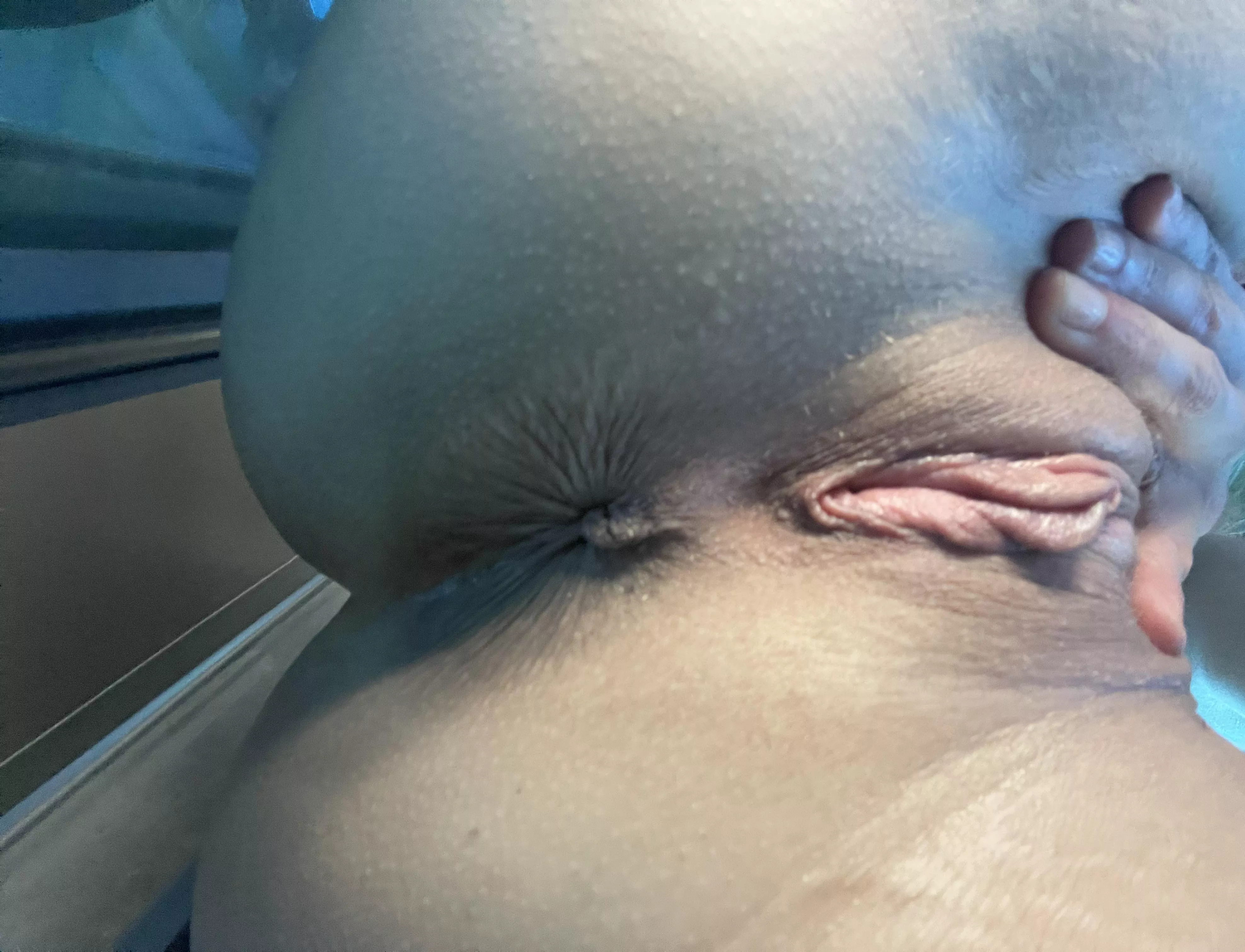 I’ve always been insecure showing my butthole yet here I am doing it anyway 