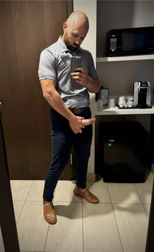 Lonely hotel night… keep me company? (36)