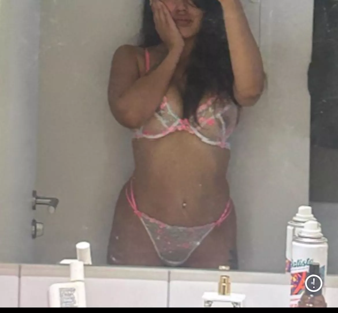 looking for only couples, two men or lesbians(lqbt+ welcome)