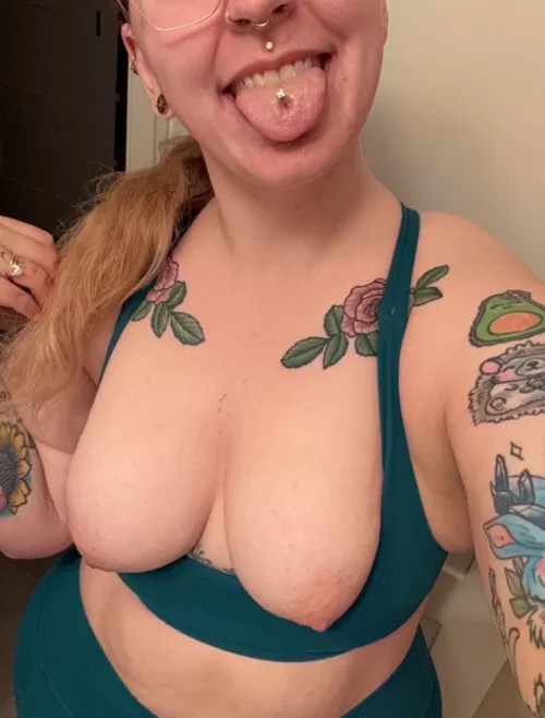 Love my collarbone tats 