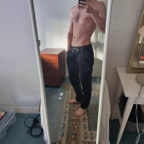 M34 looking for woman