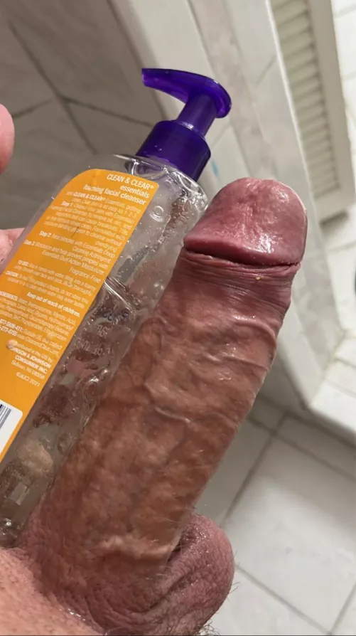 M4A I Can Host Downtown Miami…. Looking for Big Dicks Or Thick Dicks willing to receive head, top only no bottom , Or any WOMAN willing to get fucked and pussy devoured. Pm asap before i go to sleep ..