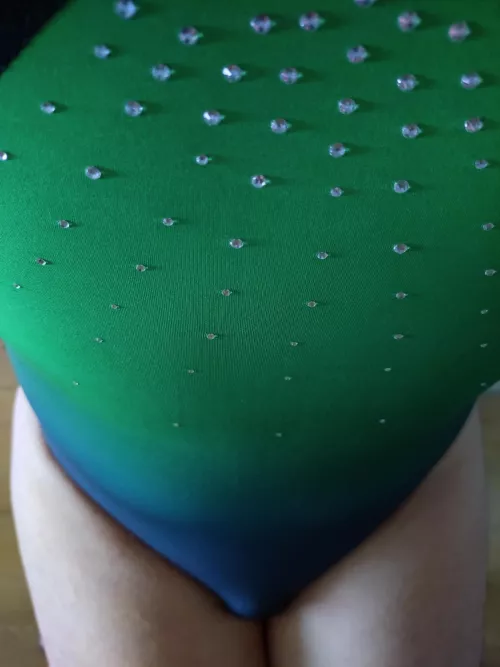 Mijn klitje voelt zich goed in een turnpakje