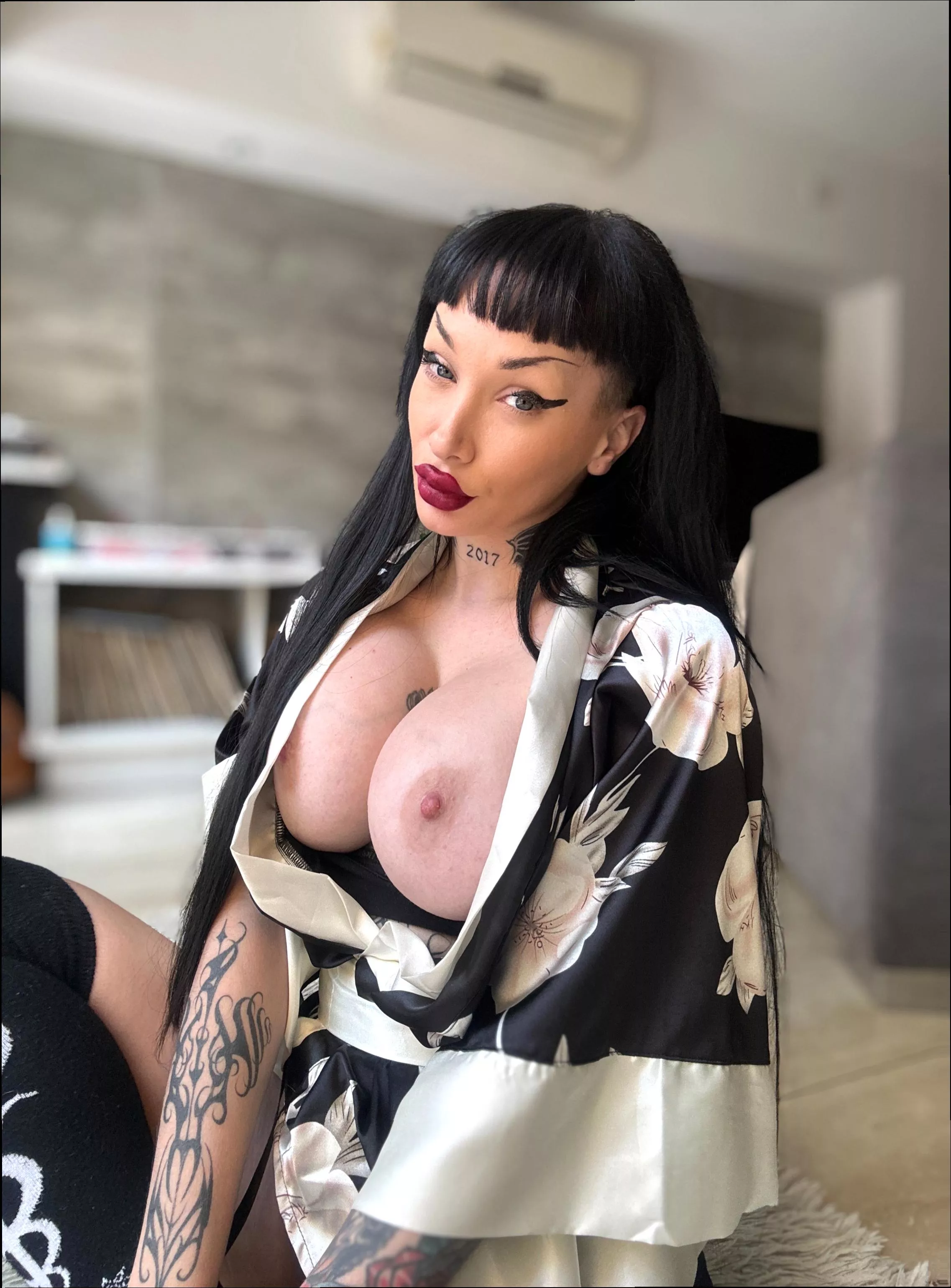 Mommy needs a new facial