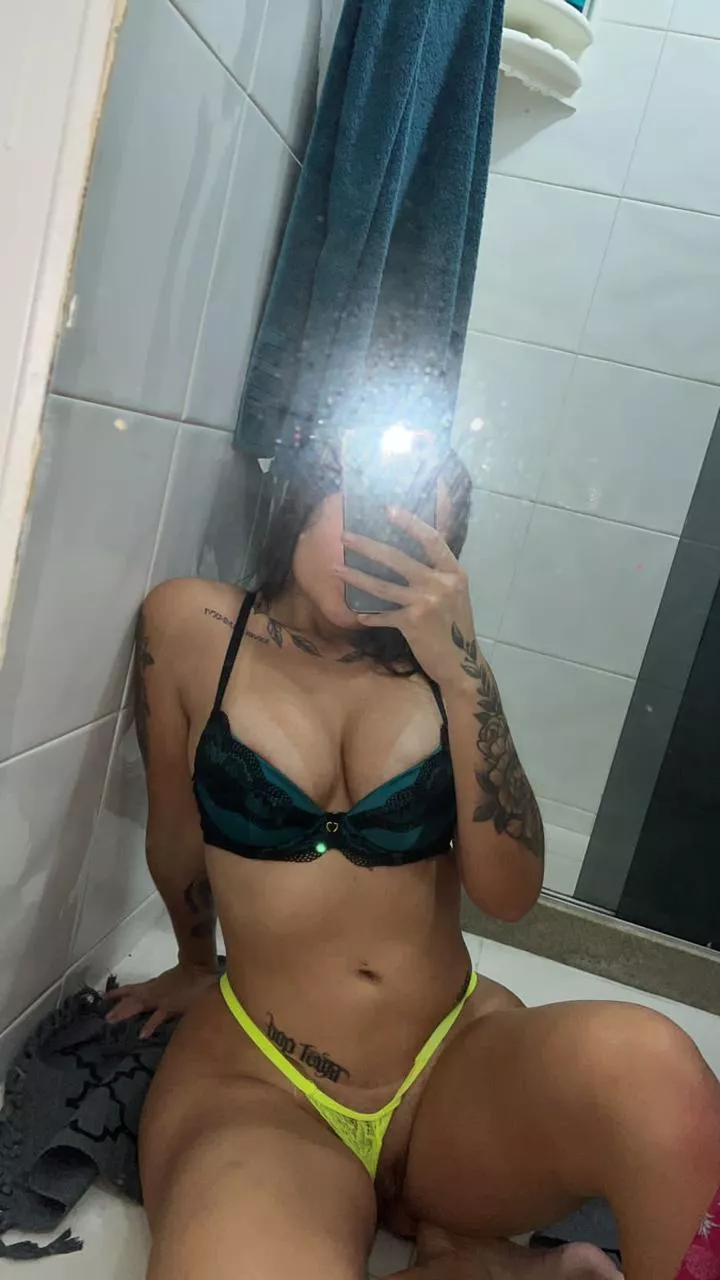 Need a guy who's not afraid to fuck a thick girl