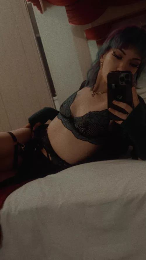 Need some attention 💦