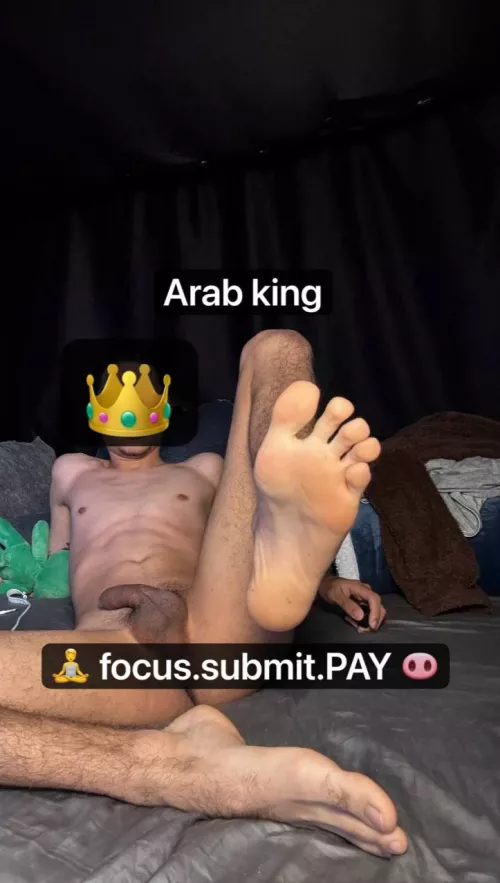 Once you see my feet you can’t help but to PAY your tribute because that’s what you are wink wink 🐽 .