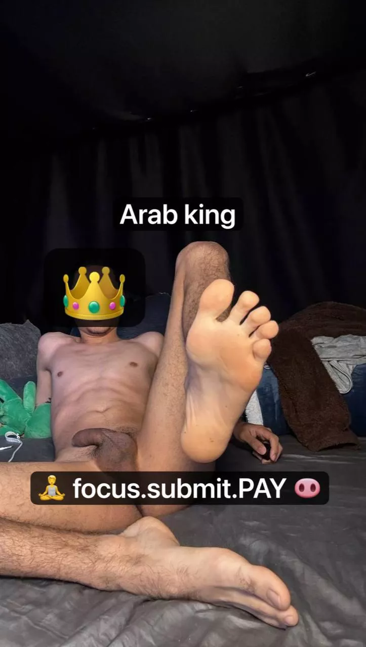 Once you see my feet you can’t help but to PAY your tribute because that’s what you are wink wink 🐽 .