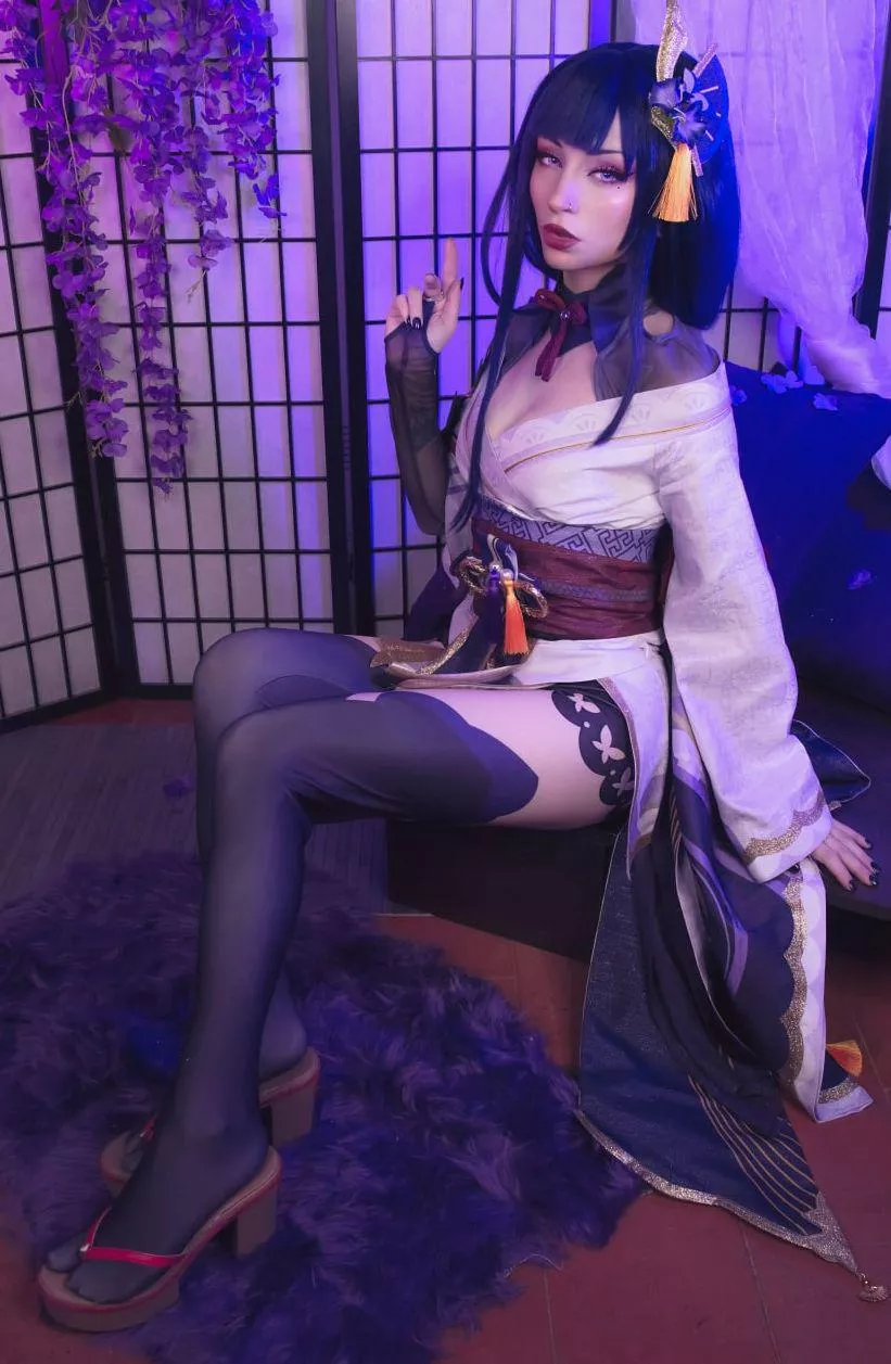 Raiden Shogun cosplay by (Shiroktsne) 