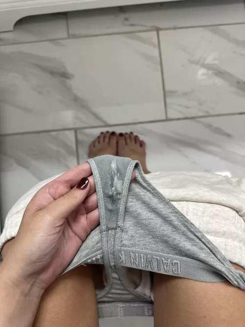 [Selling] Cleanup on isle between my legs😜