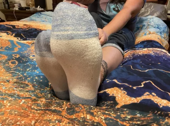 [Selling] Do me a quick favor, give these 4 day old pumas a smell test before I ship them out 😉💕