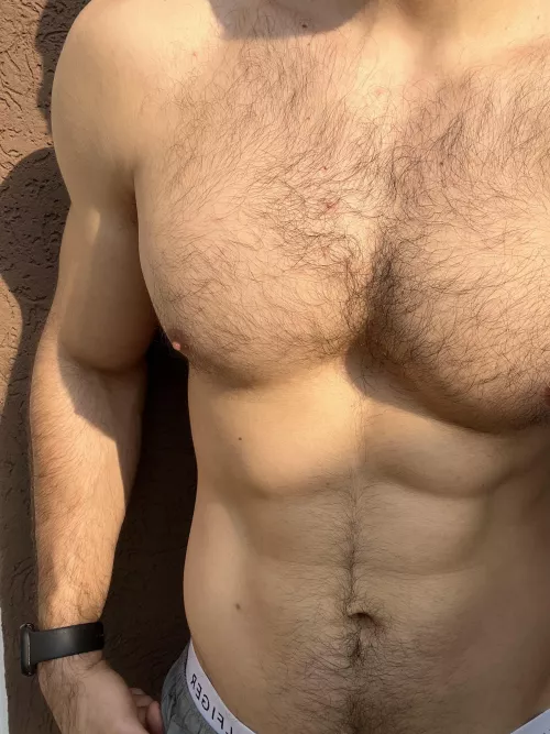 Should we get sweaty together? 👅