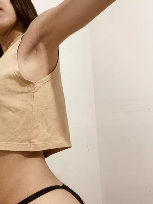 Small body with nice armpits, don't you think?