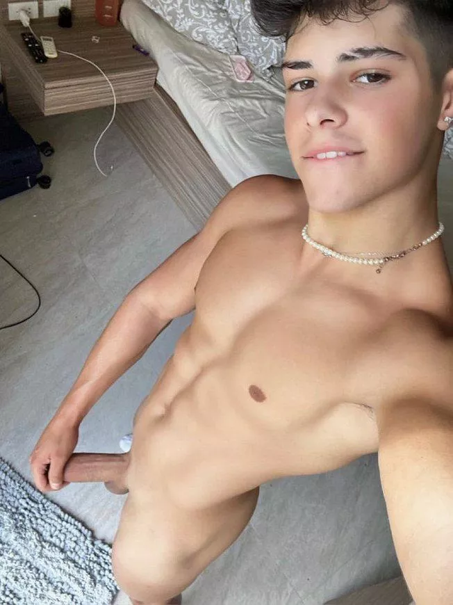 Studcock'n Hollismoothbod