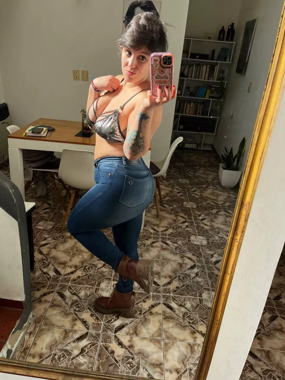 the curvy girl of your dreams