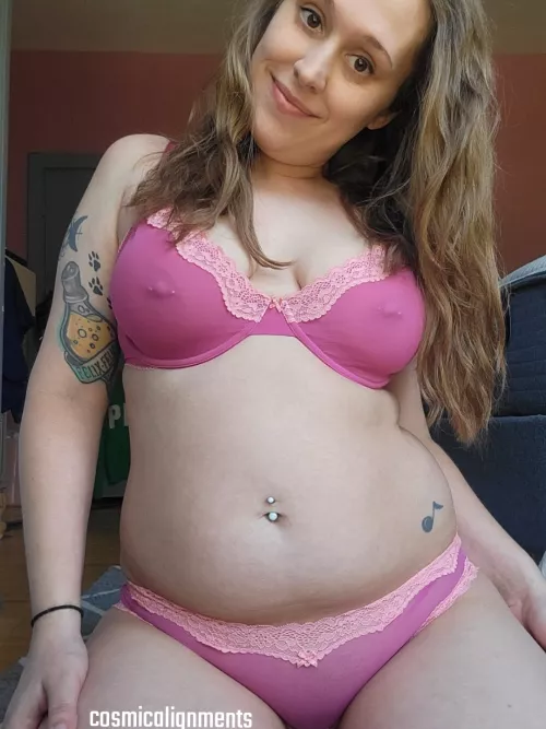 The curvy mom next door