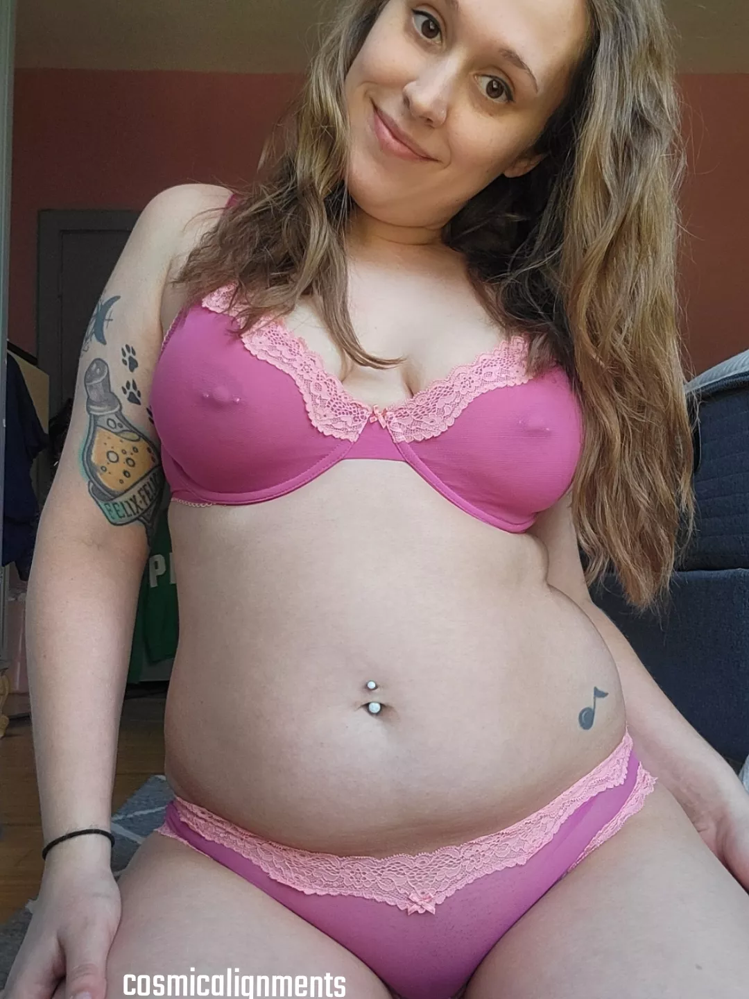 The curvy mom next door