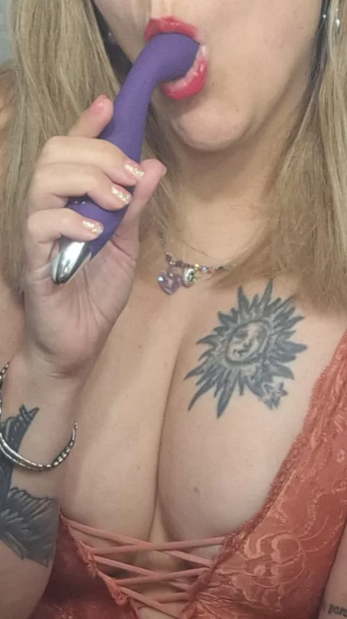 The day is special for a suck....👅😈 25% discount for the first 5 subscribers