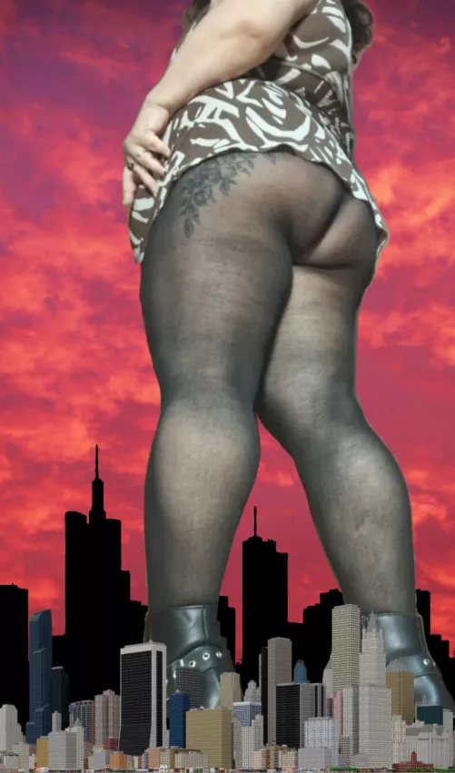 This giantess needs exploration in her caves 😈