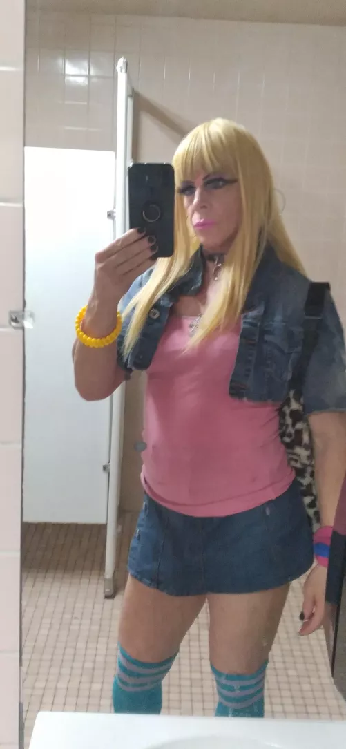 Tooshie s thirsty Thursday 