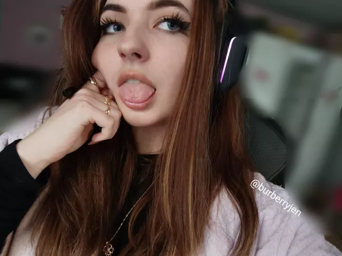 Wanna play, little doggy? 