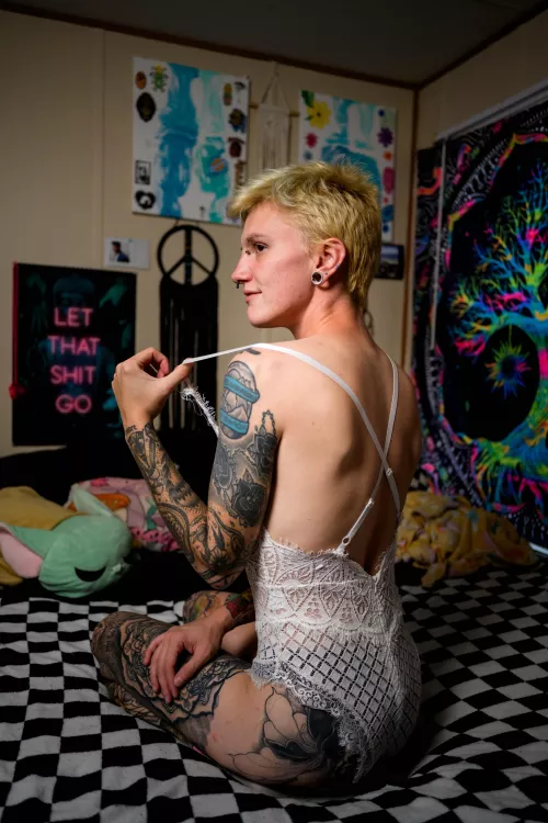 Watch me take it all off, getting more pro content for my page, got a sale right now 💕