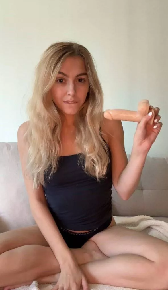 where do i apply to be a fulltime cum slut? 