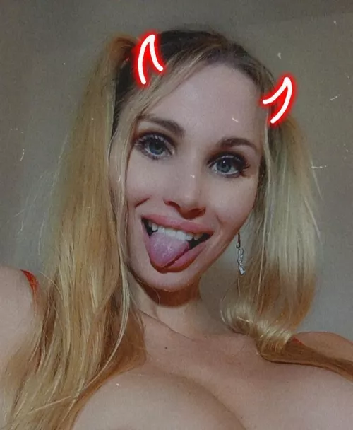 would u lick my tongue
