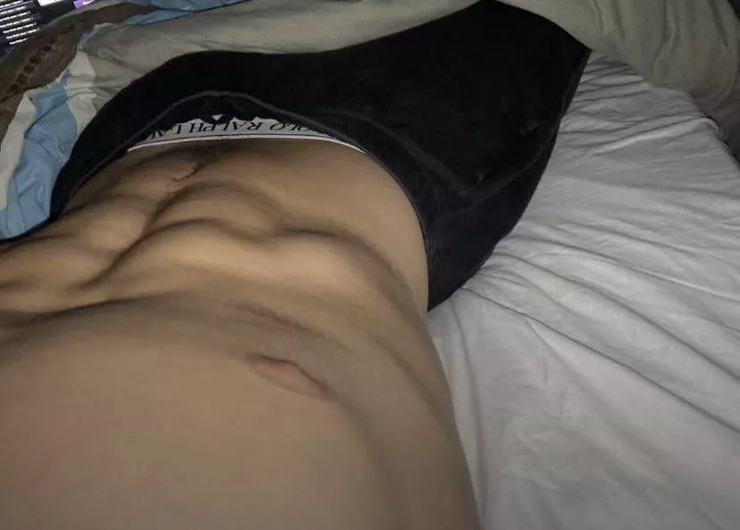 20 M French bwc horny af looking for bros, u must have abs or be skinny ;) add wessyork on sc