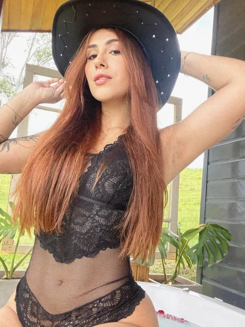 23 F4M too sexy for a spooky Halloween? let me know what's your dress up.