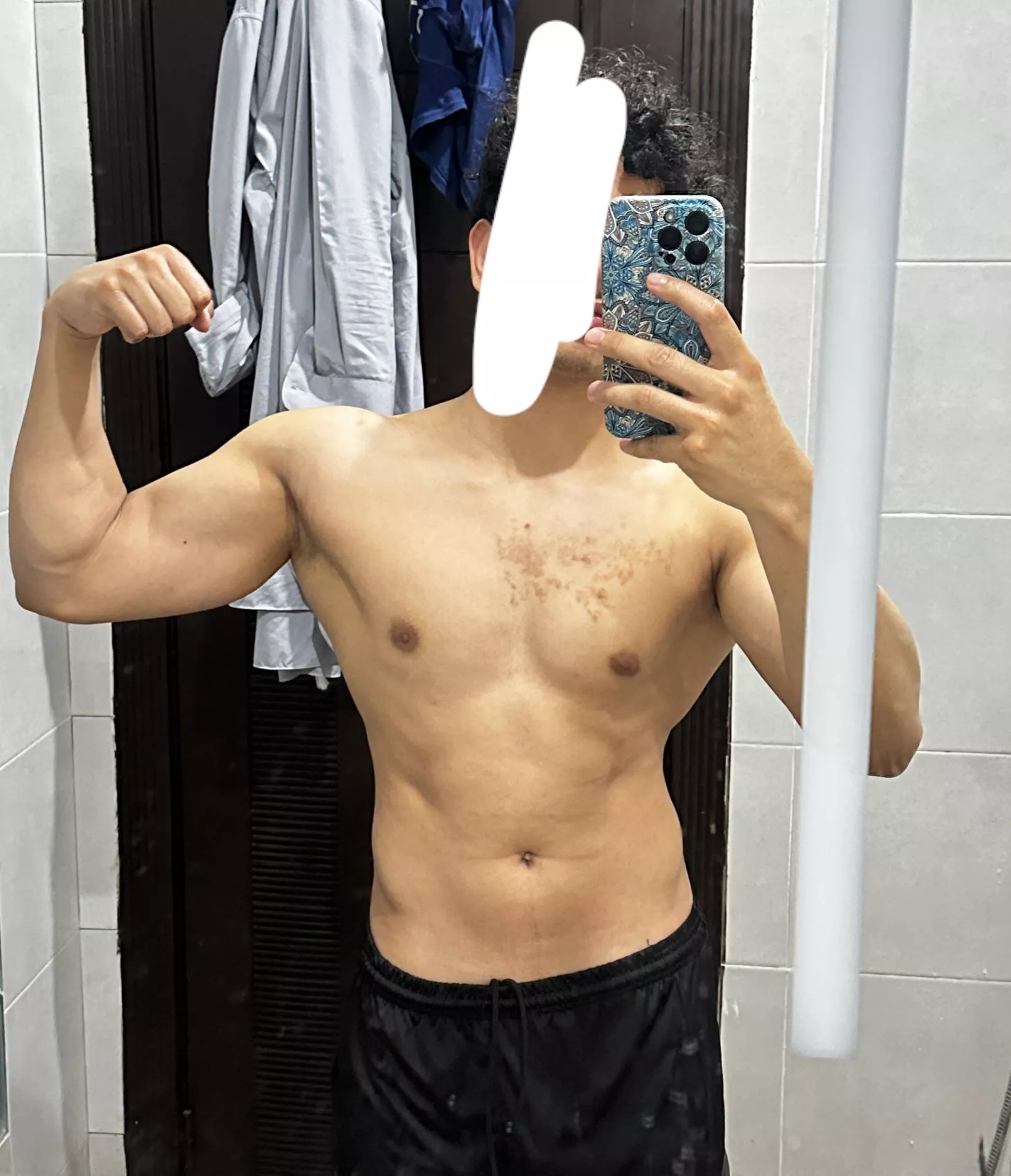 23 Muscular guy, looking for a Cuck couple in Lahore
