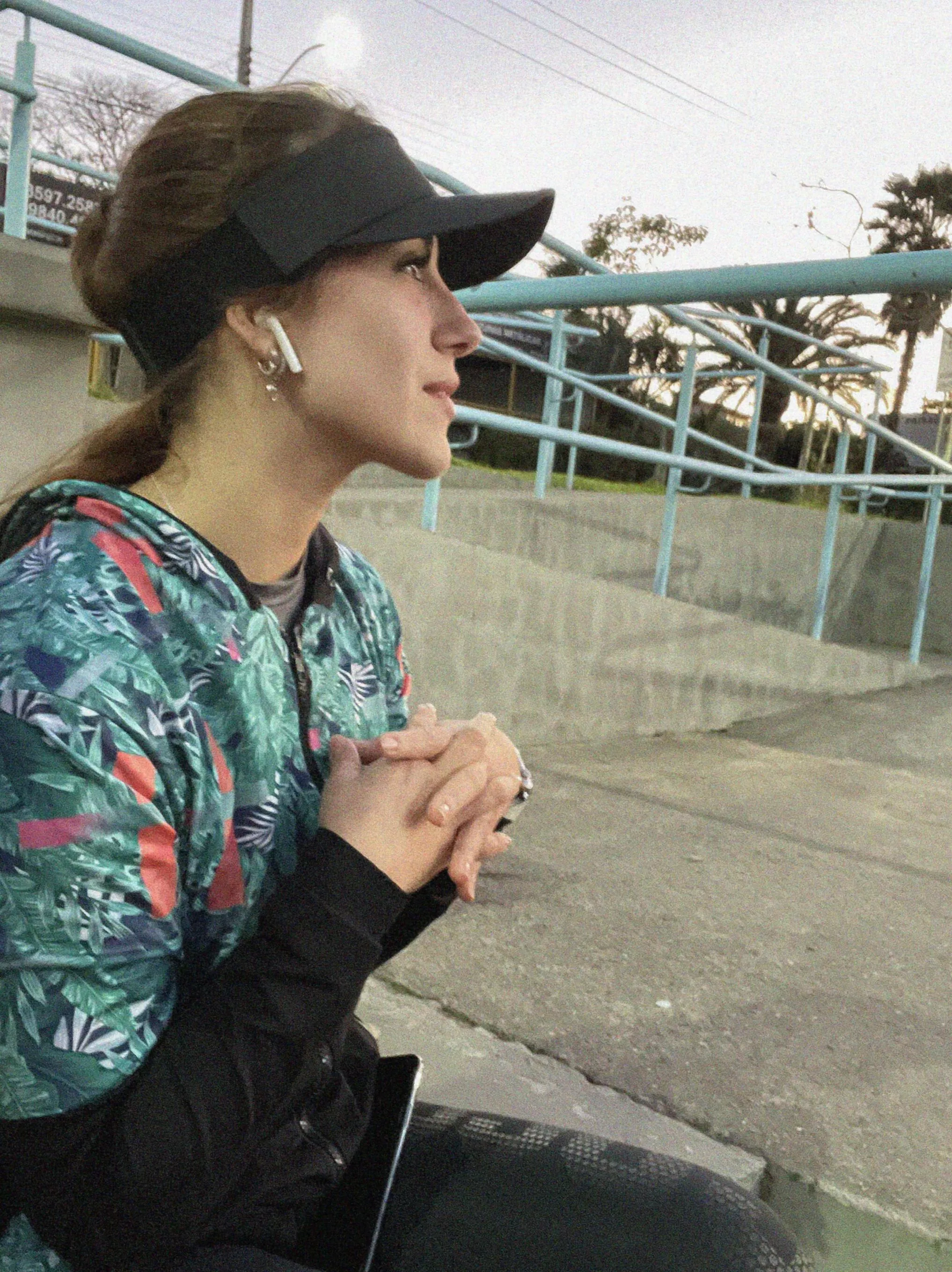 23F Melbourne - Finding balance between work and play is my favorite vibe.