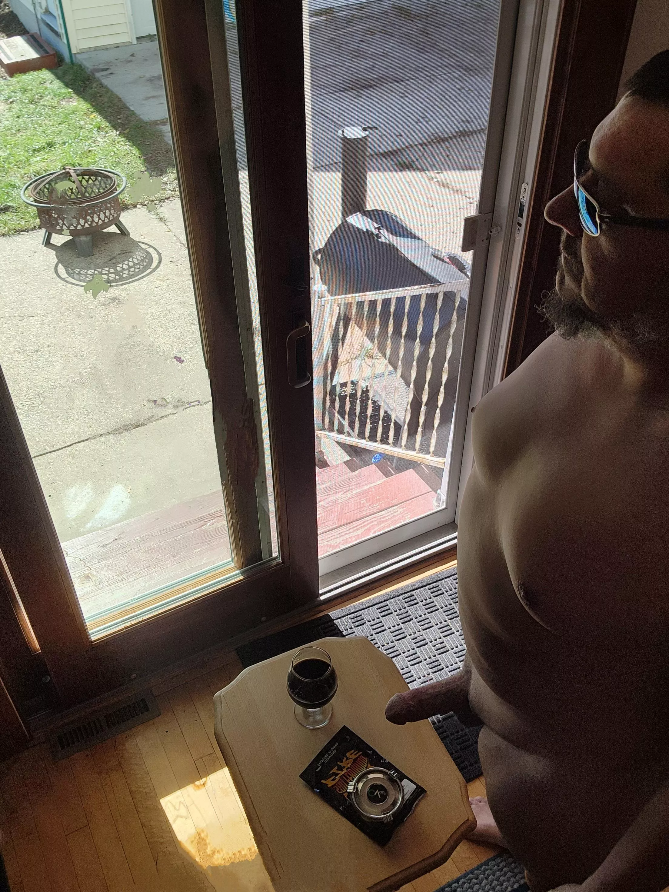 262. Cum have a beer.