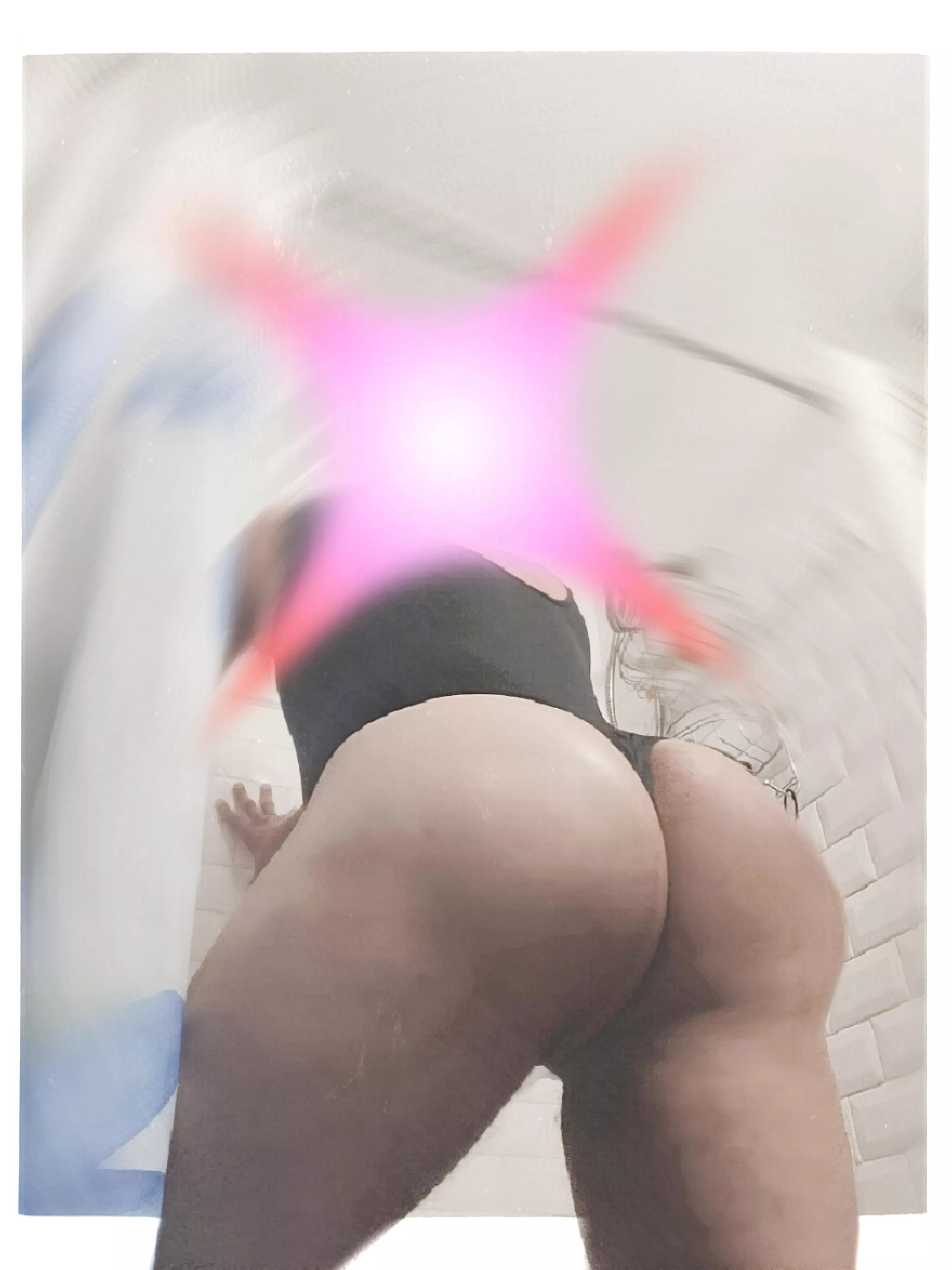 [29] looking for a huge cock in St Pete that can rearrange my insides while my girlfriend is at work .