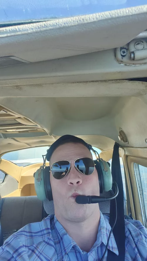 30 [M4F] flying to Dallas now let's meet. See other posts on profile from today