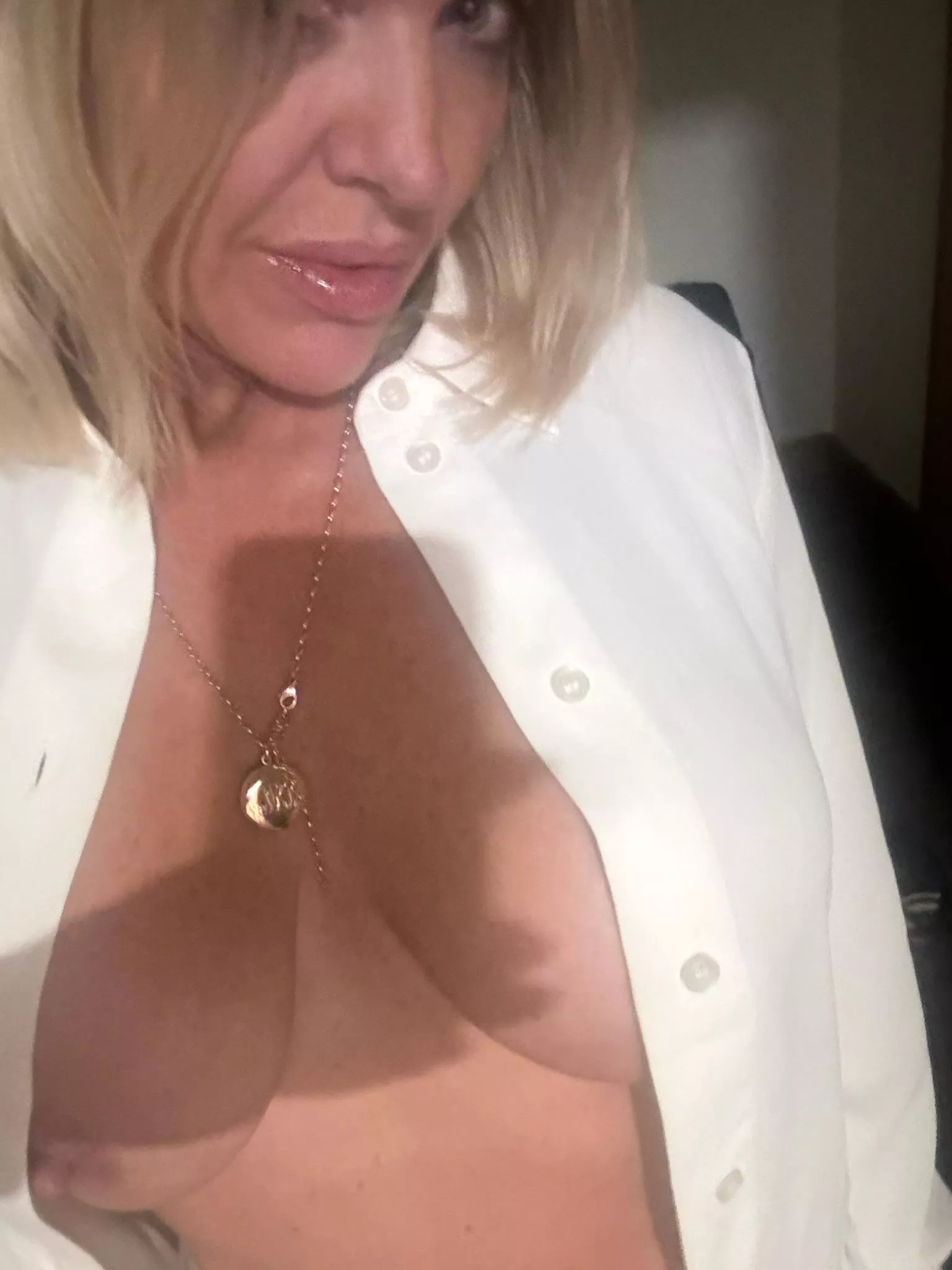 41F i love gloryholes! i want to suck different cocks till i choke swallowing cum. I’m clean,send me a message! 