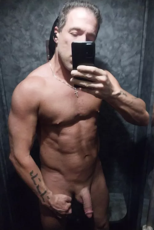 [45], 6', 190.2 lbs. Cutting slowly. 