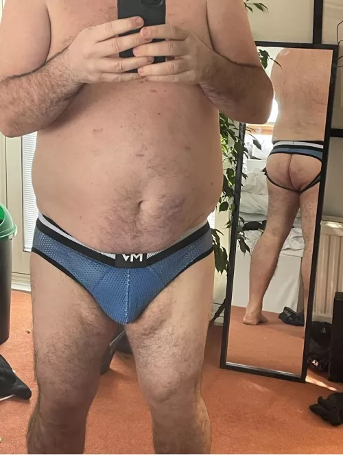 55m LondonUK looking for twinky boy 