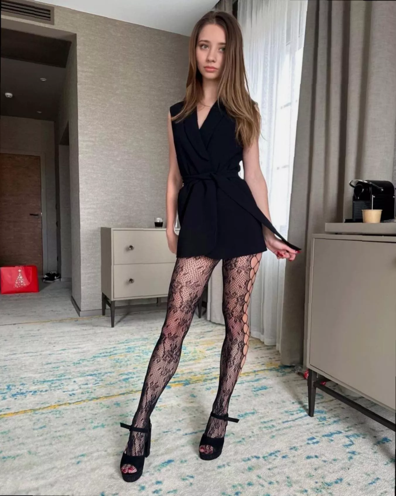 A good black dress is enough to make me an eye pleaser 