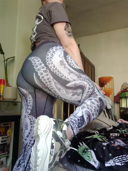 A new day, a new opportunity to drain simps