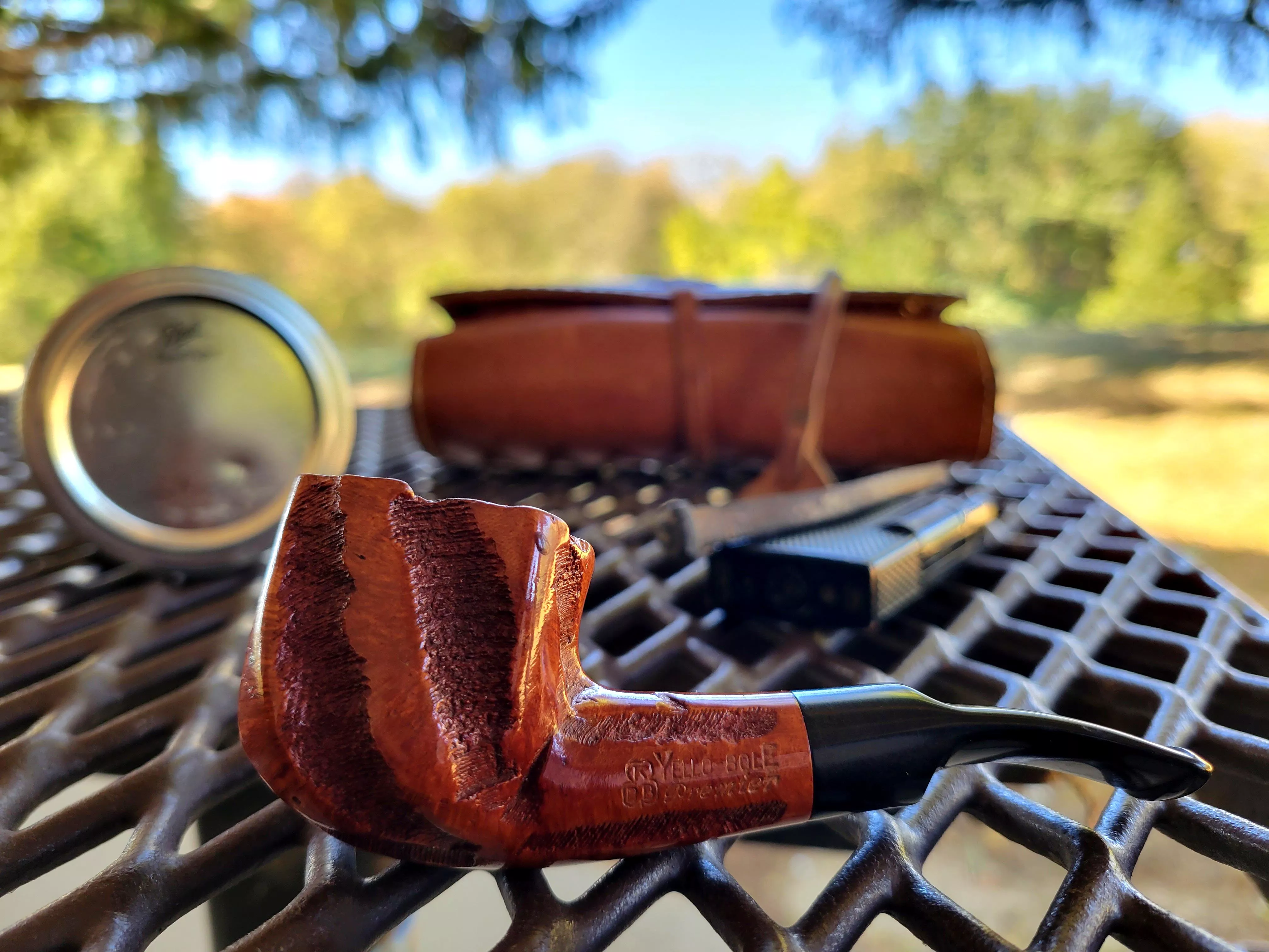 A vintage Yello-Bole Premier rusticated billiard and some Distinguished Gentleman to kick off the weekend. What are you smoking on? 