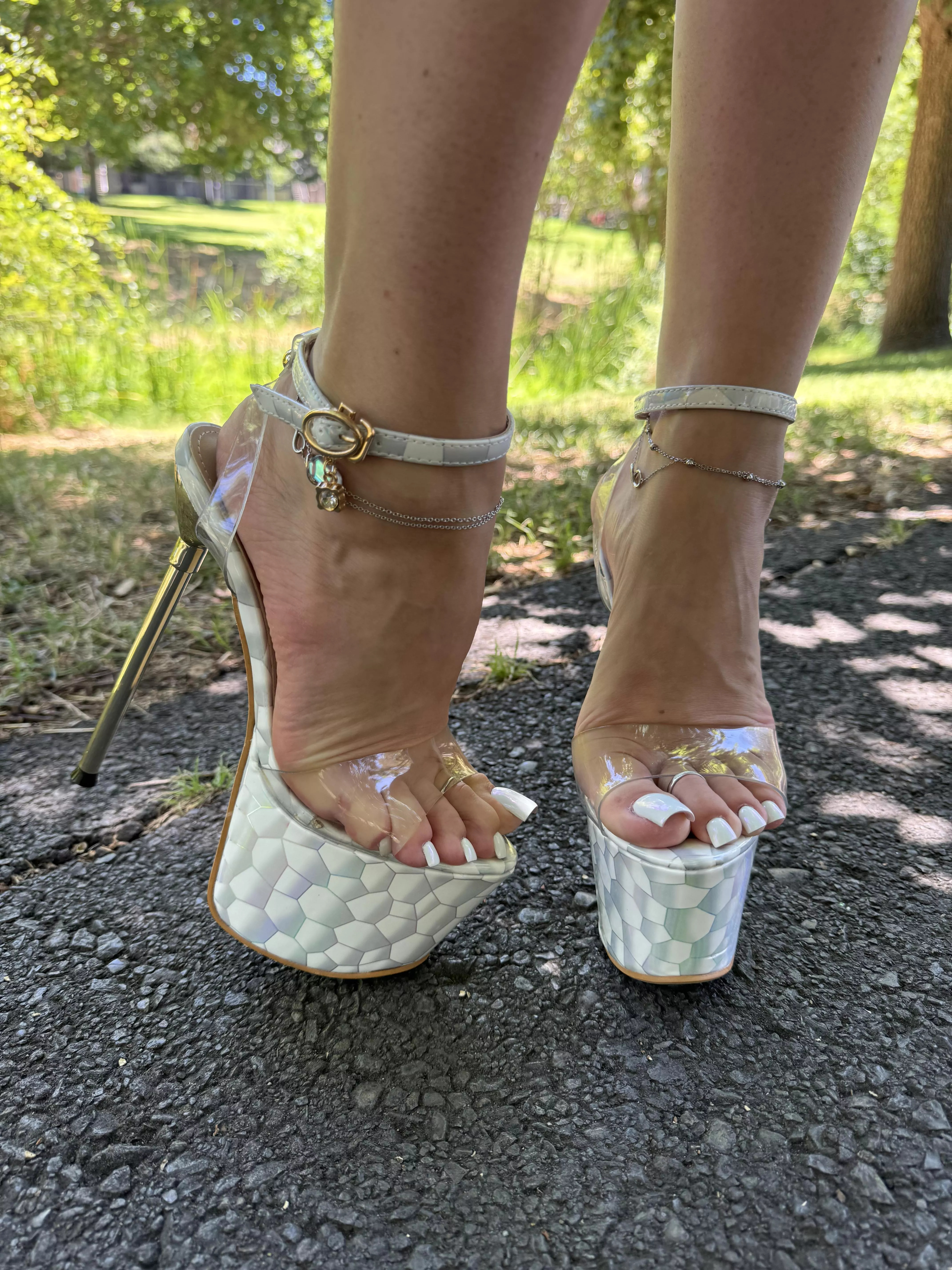 Always wear heels with straps ❤️