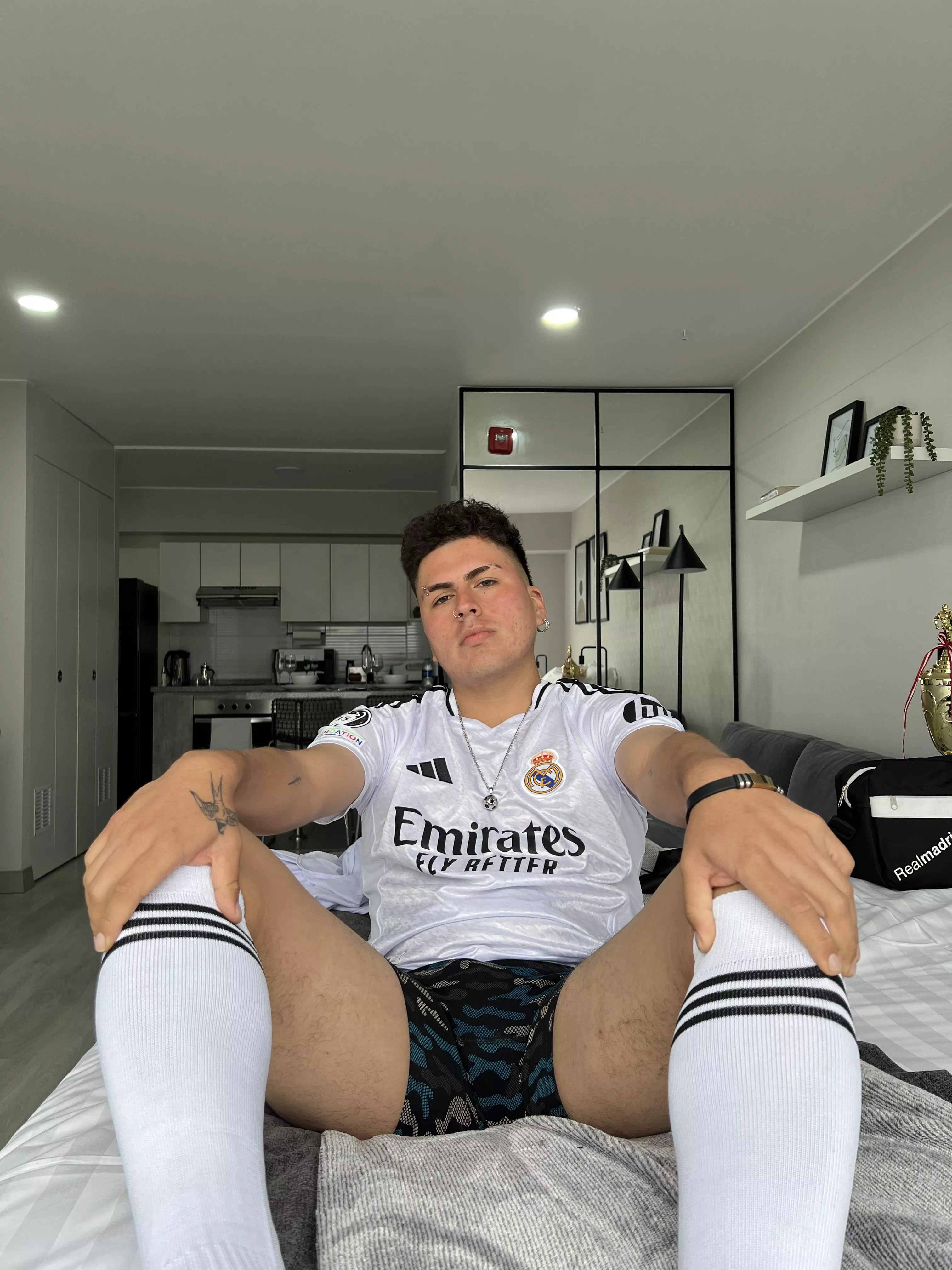 Any bitch who wants to sit on this lump? Haha I’ll make you bounce until you can’t anymore, haha 