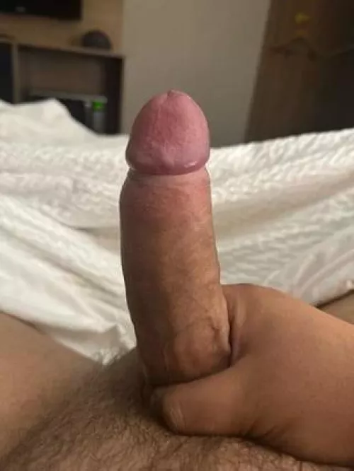 Any bottoms that can host closer to Airdrie? 