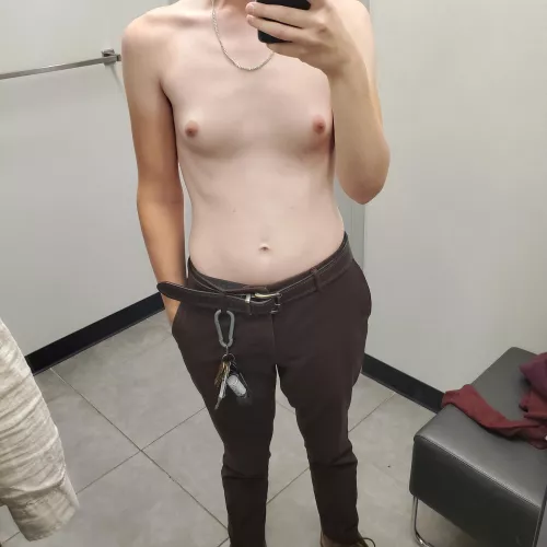 Any femmes want to keep me company in the fitting room?