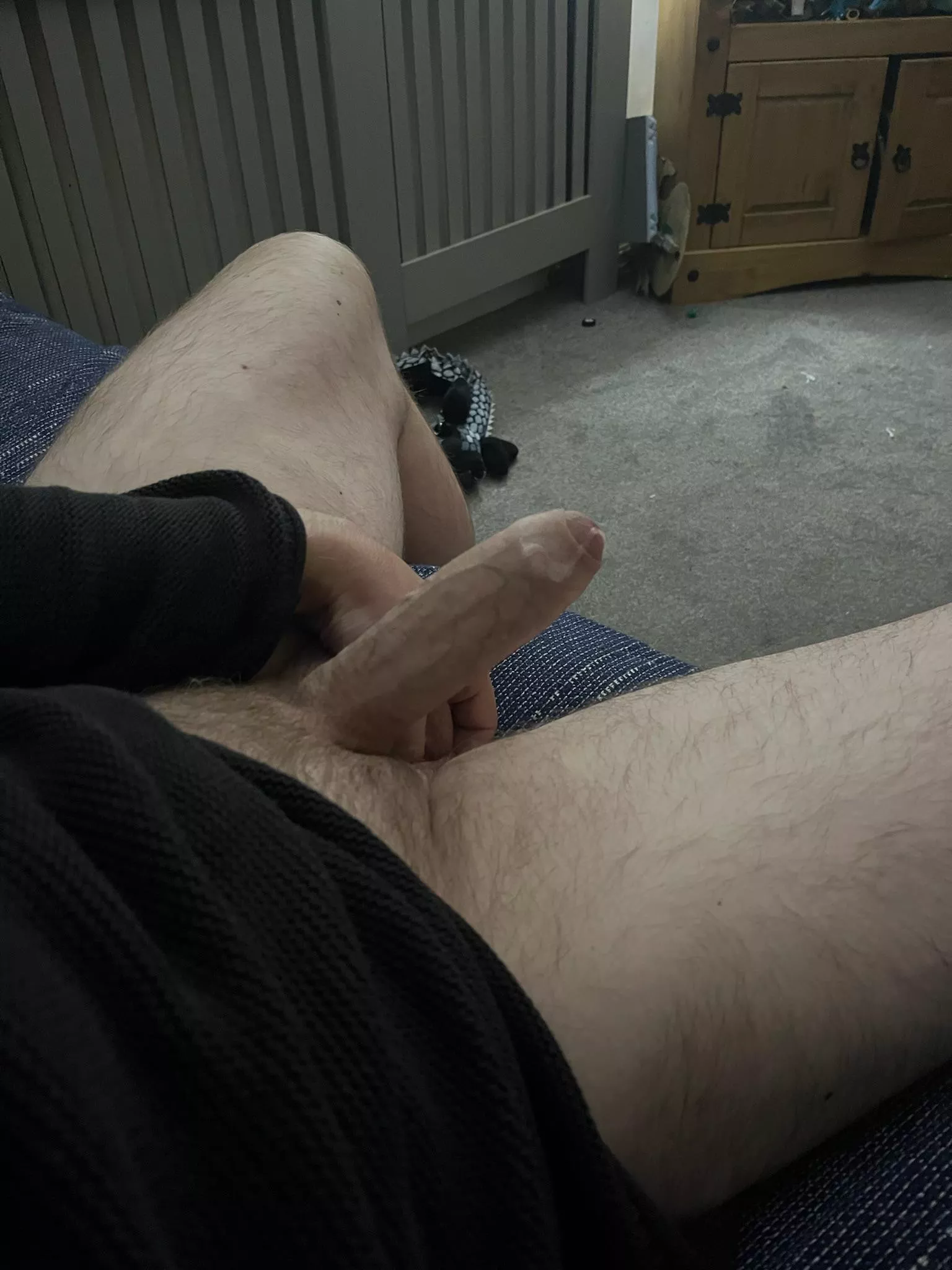 Any hung guys wanna compare?