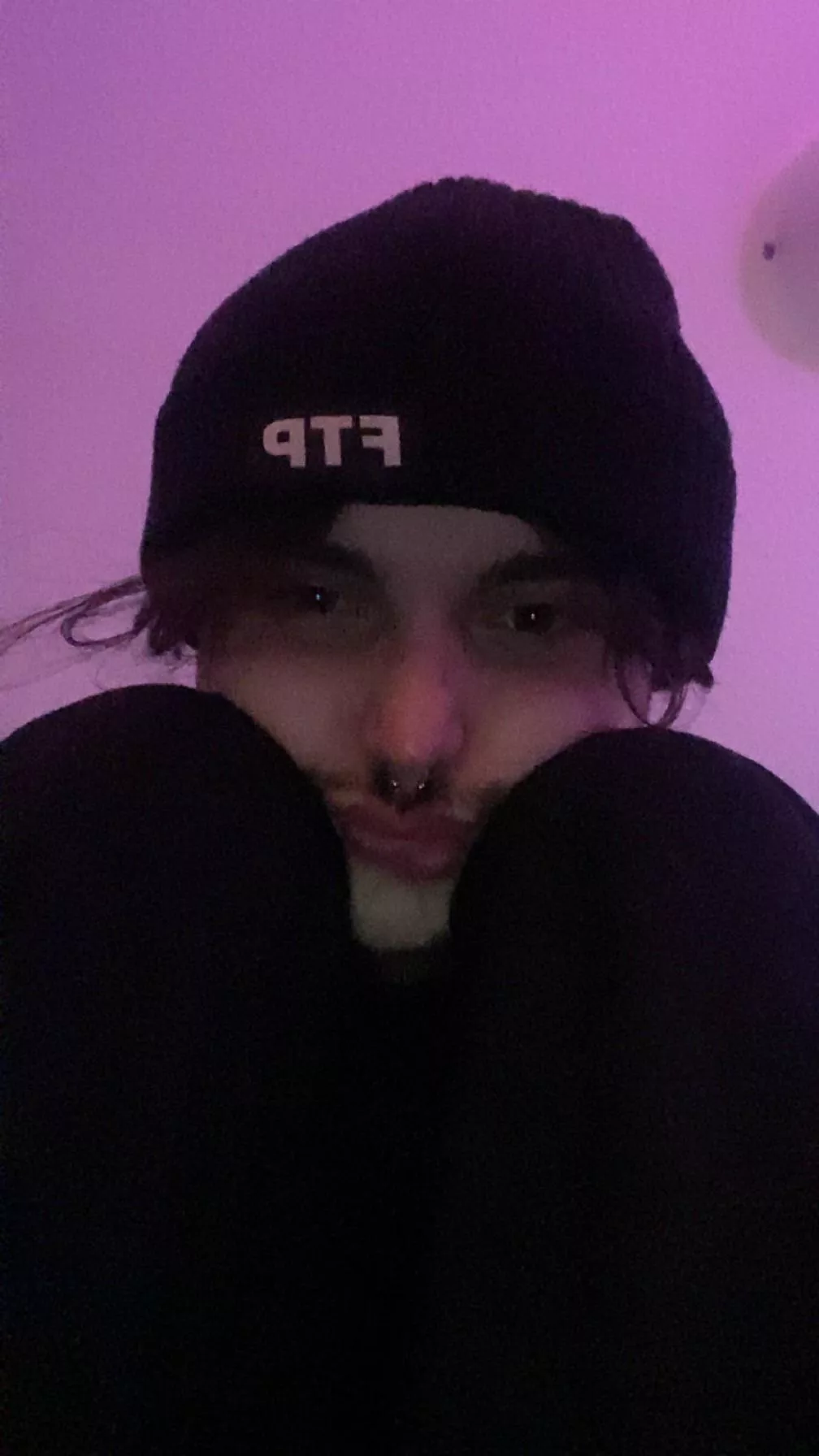 Anyone tryna chat? Straight, but will talk to anyone